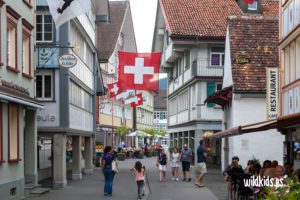 Recorriendo las calles de Appenzell. Suiza con niños Appenzell