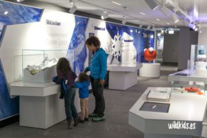 Exposición en la estación superior del Säntis. Suiza con niños Appenzell