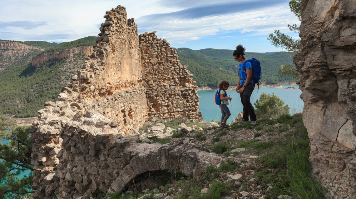 Excursion con niños castillo de Arenos
