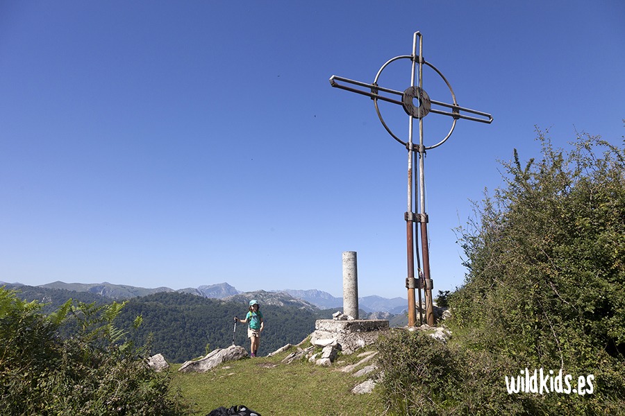 Cruz de Priena con niños (6) Excursión con niños en Picos de Europa a la cruz de Priena