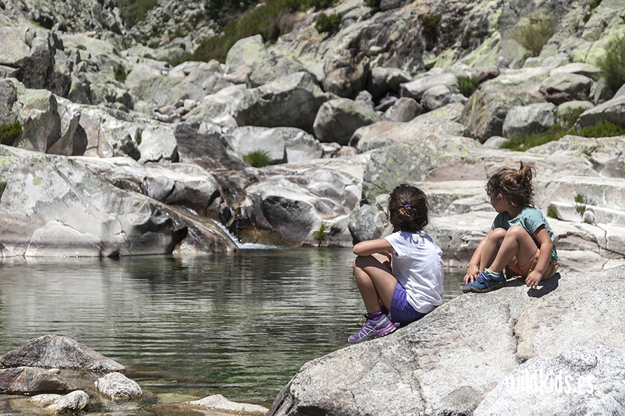 Excursión con niños en Gredos a la garganta de los Caballeros