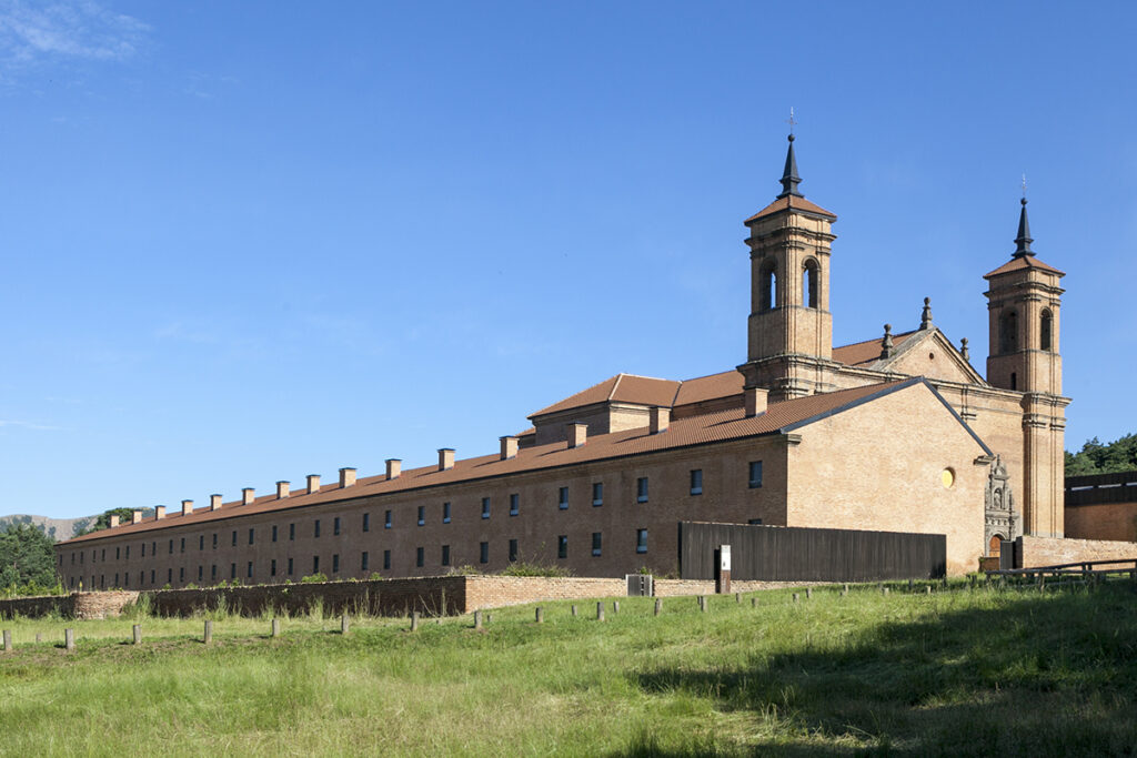 Excursión con niños a los miradores de San Juan de la Peña