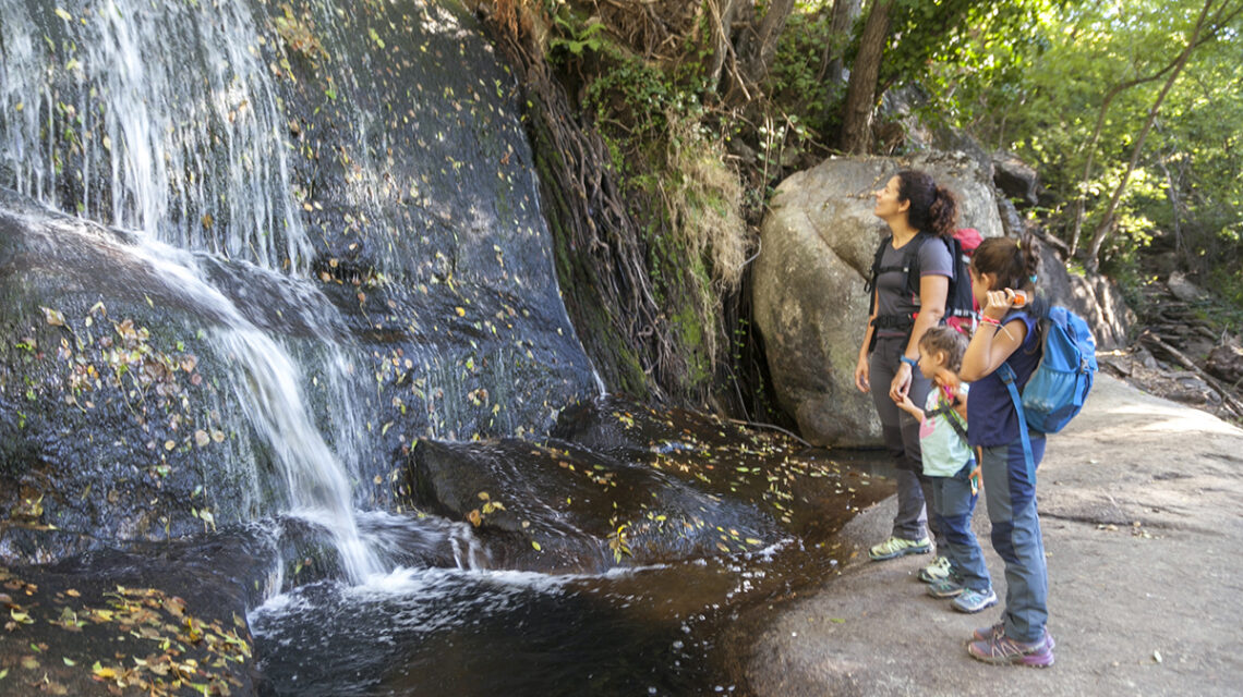 Excursión con niños a las cascadas de las Nogaledas en el Valle del Jerte