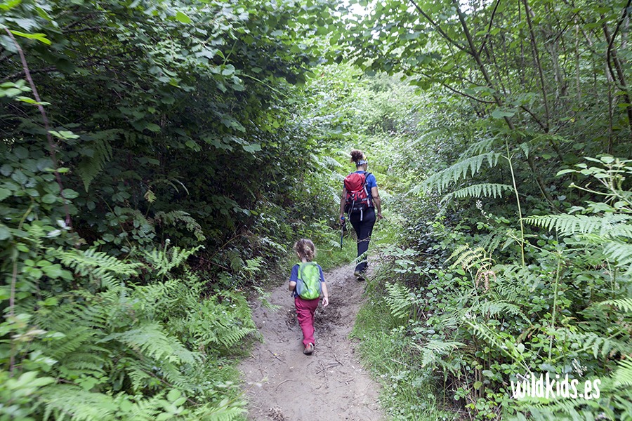 Excursión con niños a los nacederos de Larraun en el Pirineo navarro