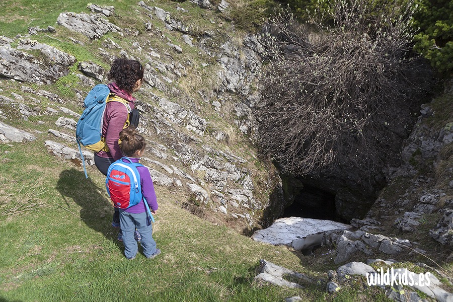 Excursión con niños al pico Arlas en el Pirineo navarro