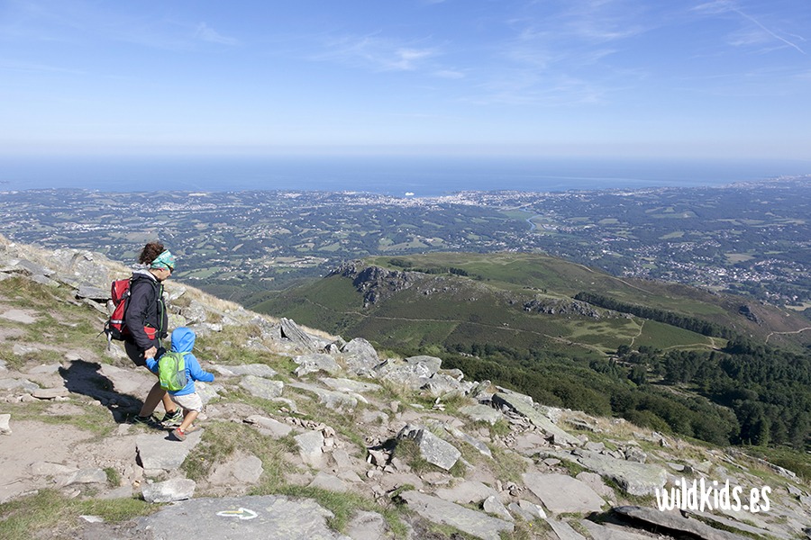 Excursión con niños al pico Larrun en el Pirineo navarro