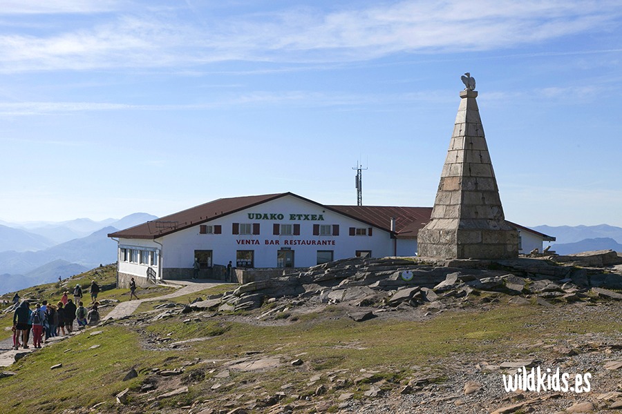 Excursión con niños al pico Larrun en el Pirineo navarro