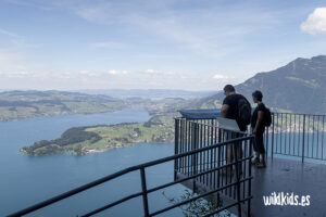 Excursion en Lucerna con niños: Ruta del cortado (Felsenweg Bürgenstock)