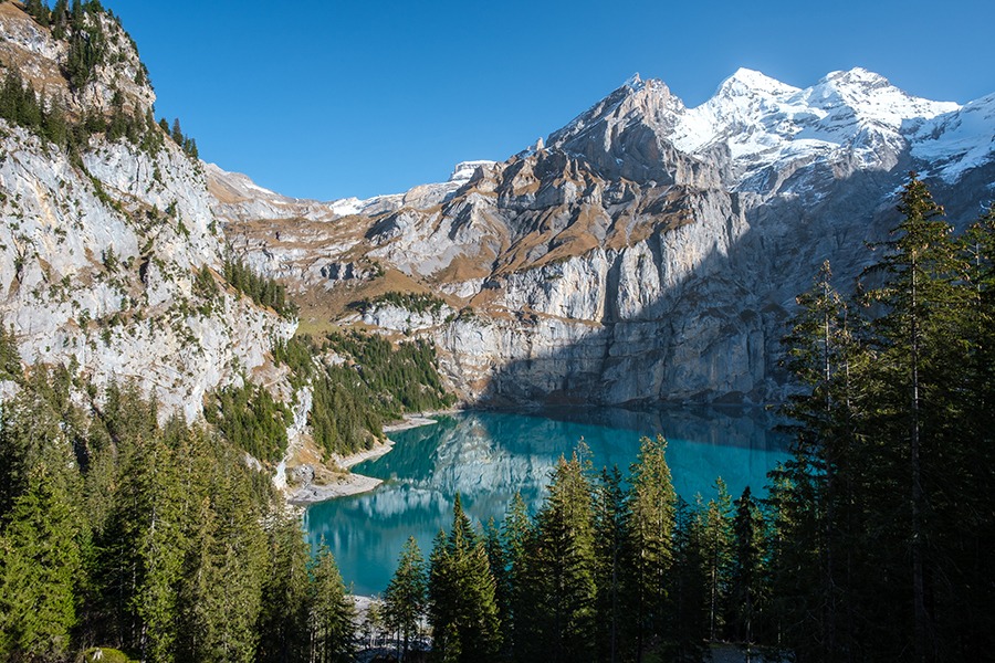 Lagos de montaña en Suiza: Oeschinensee