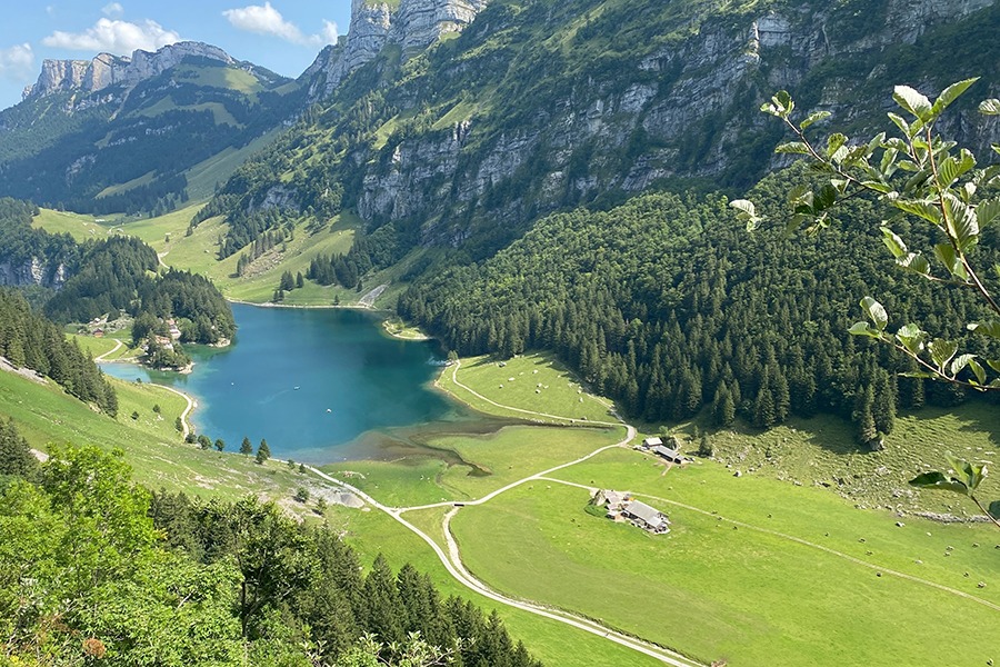 Lagos de montaña en Suiza: Seealpsee