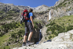 Ordesa con niños - cascada de Lalarri Parque Nacional de Ordesa con niños - cascada de Lalarri en valle de Pineta