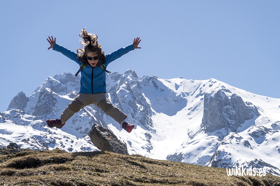 Excursión con niños en Picos de Europa al refugio de Vegarredonda