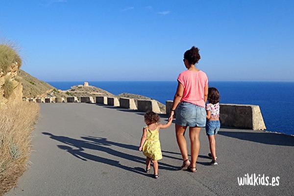 Rutas con niños cerca de Alicante - torre de les caletes Rutas con niños en Alicante - torre de les caletes