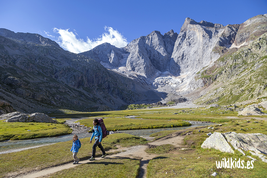 Rutas con niños en el Pirineo frances - Vignemale Rutas con niños en el Pirineo frances