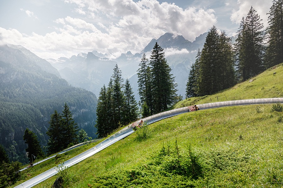 Toboganes alpinos en Suiza: Oeschinensee