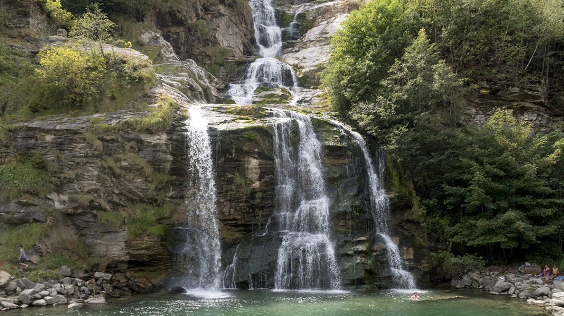 Valle Leventina con niños en Ticino