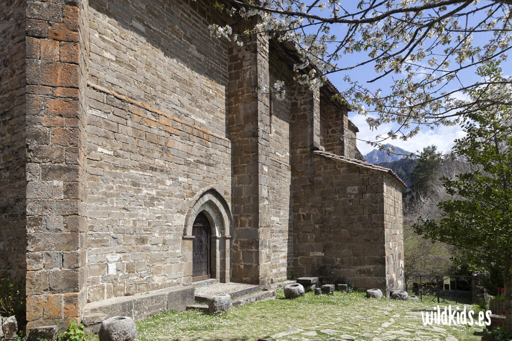 Valle de Roncal con niños - ermtia de Idoia Valle de Roncal con niños