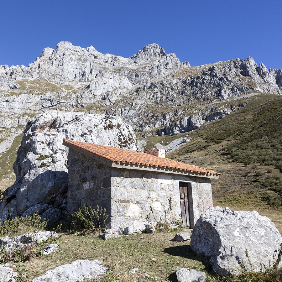 Excursión con niños a la vega de Llos